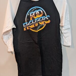 2015 Foo Fighters Concert Tour Raglan Shirt Size Large- Black and White
